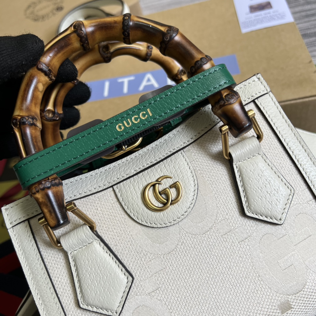 Gucci Satchel Bags